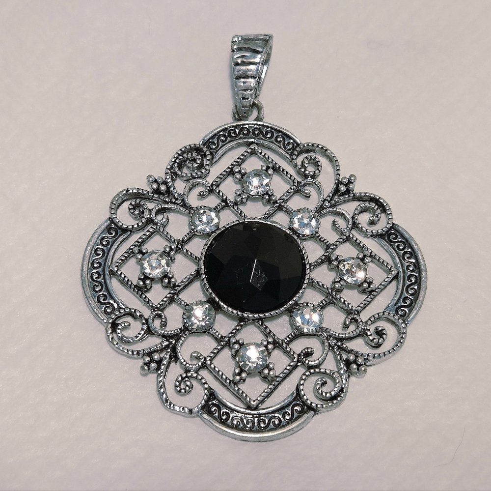 Silver & Black Vintage Look Pendant & Earrings Set - Picture 2 of 4